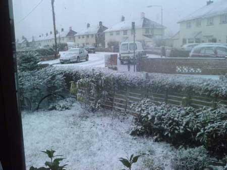 Snow on Benbow Crescent, Wallisdown, sent in by reader Phil Coulson. Taken Jan 6, 2010. 