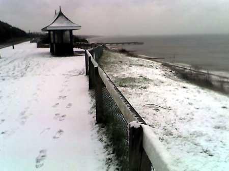 Snow at Boscombe and East Cliff. Sent in by Annabel Kenny, Boscombe. Taken Jan 6, 2010. 