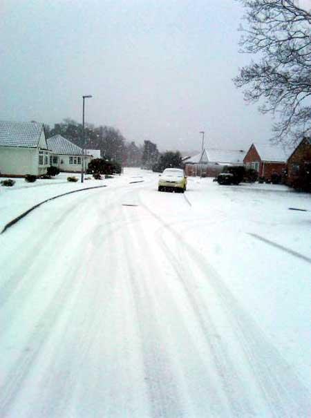 Snow in  Verwood. Sent in by Tom Pickering. Taken Jan 6, 2010. 