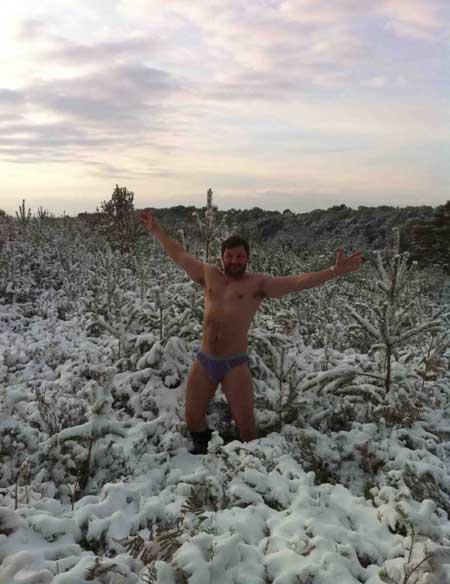 December 2010. Baring it all in the snow. Kerry Holmes sent in this image.