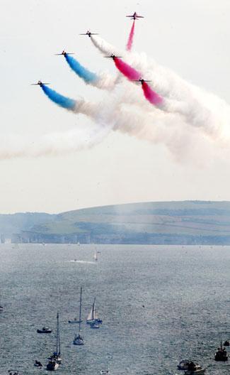The Red Arrows wow the crowds.