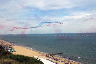 The Red Arrows wow the crowds. Picture: Sally Adams.