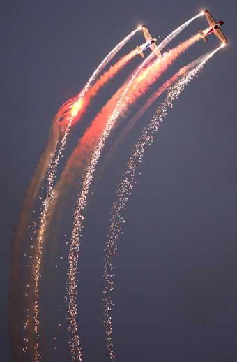 Night Air display by the Swip Team Twister Duo. Picture: Richard Crease.