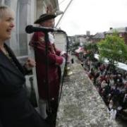 LAST YEAR: Lesley Waters opening the festival