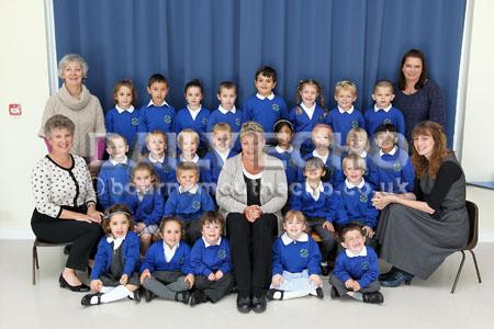 Queens Park Infants School. Swallows and Robins, afternoon classes. TA Julie Sansome, centre, Teacher Clare Barrett, front right, TA Paula Mahoney, back right, Teacher Heather Nethersole, front left, TA Becky Lee back left.