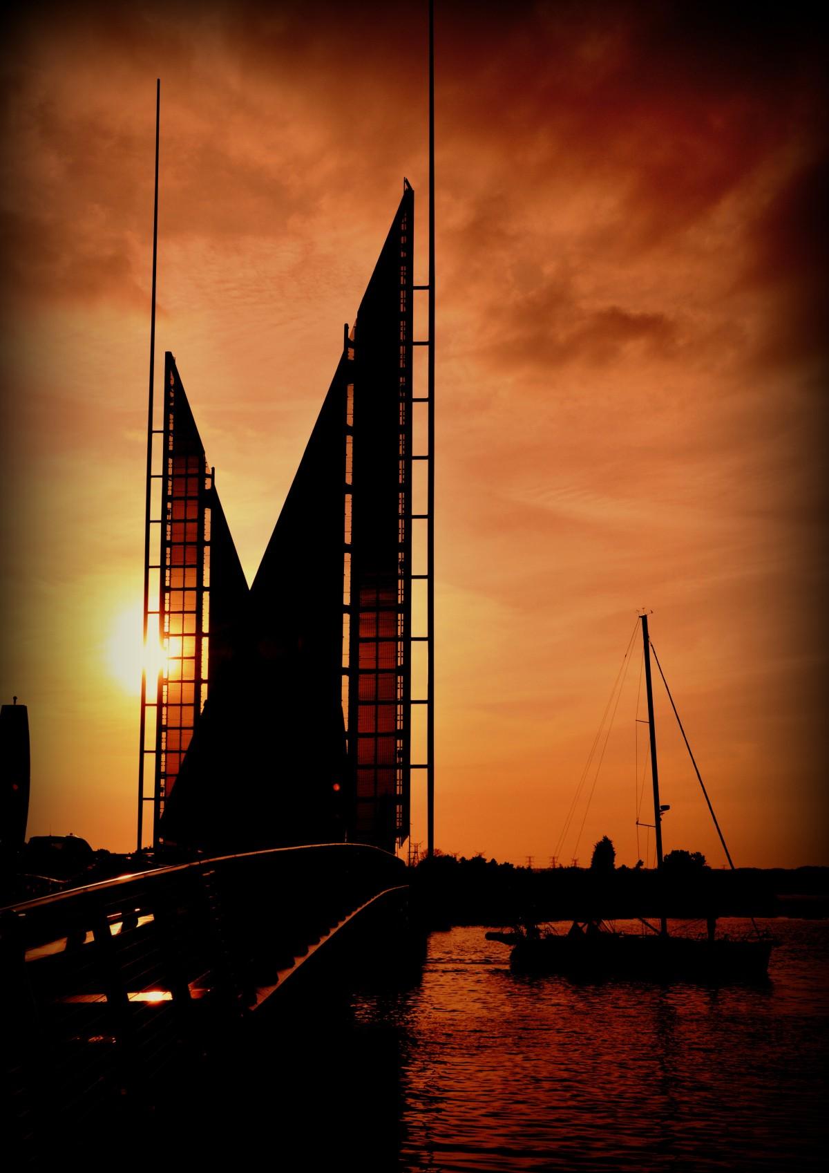 A sunset at the Twin Sails Bridge by Martyn Jenkins