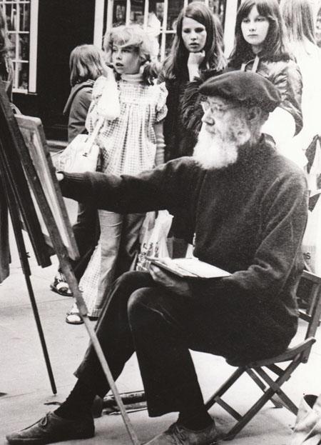 In 1976 seventy-four-year-old artist Robert Russell, who had a studio in Swanage High Street often drew an audience from curious passers-by.