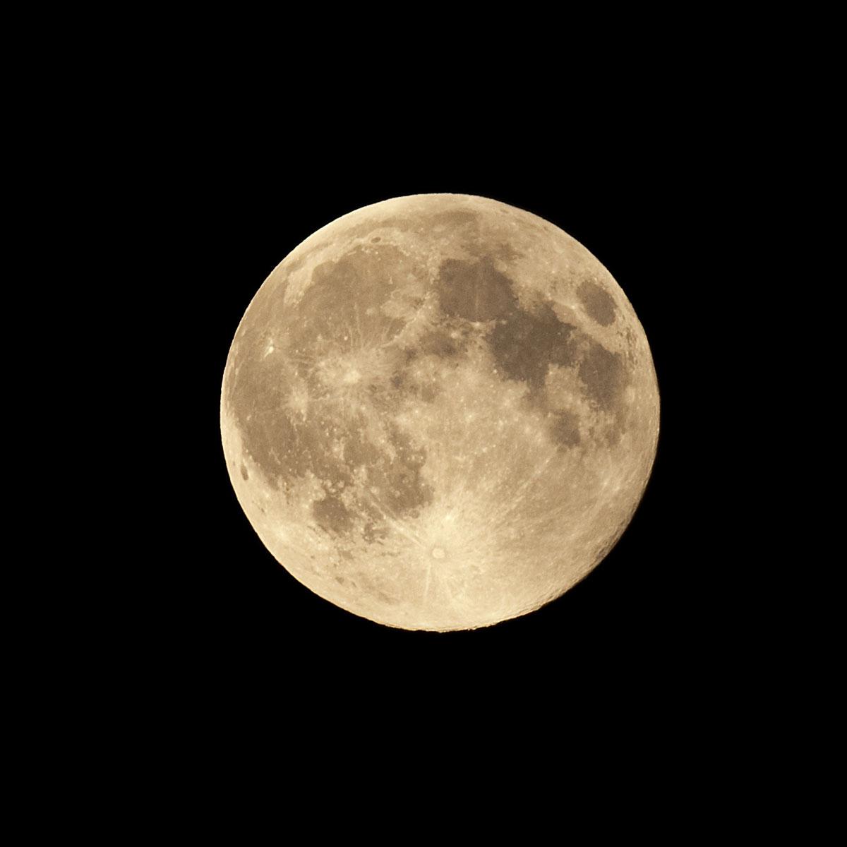 Supermoon over Bournemouth at 10pm taken by Mark Brazier