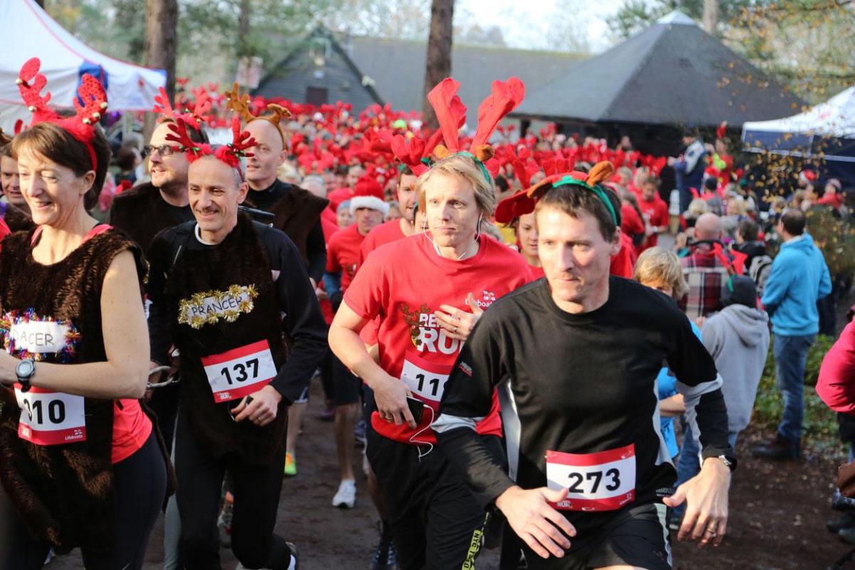 Pictures of the RNLI Reindeer Run at Moors Valley by Corin Messer