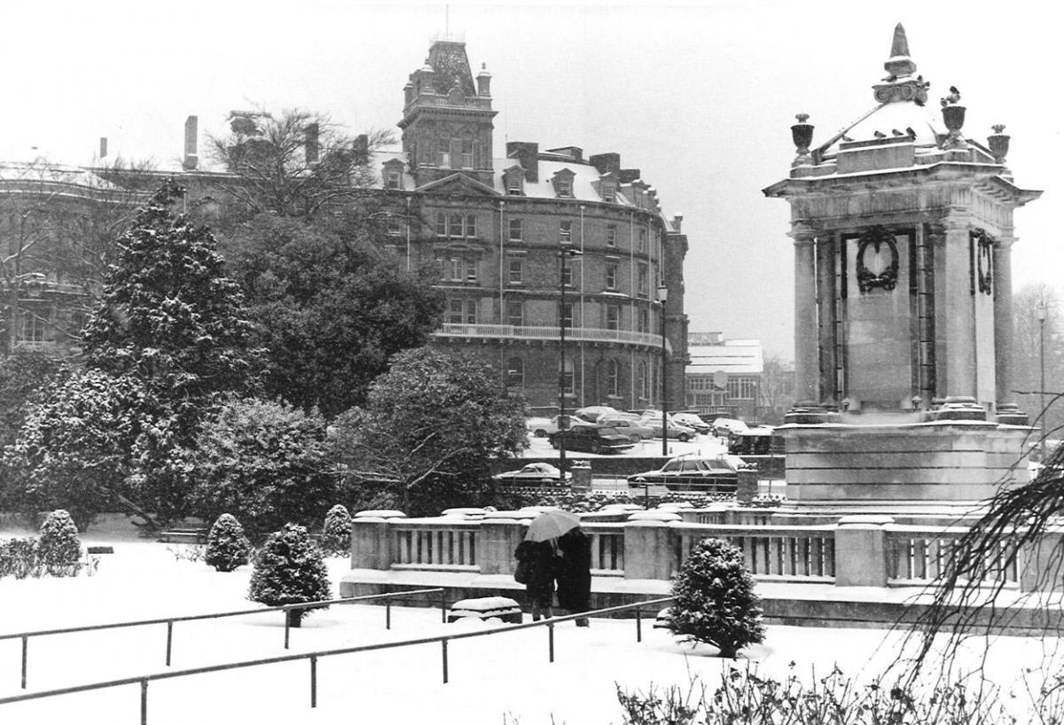 Bournemouth War Memorial and Bournemouth Town Hall after snow fell in 1987.

