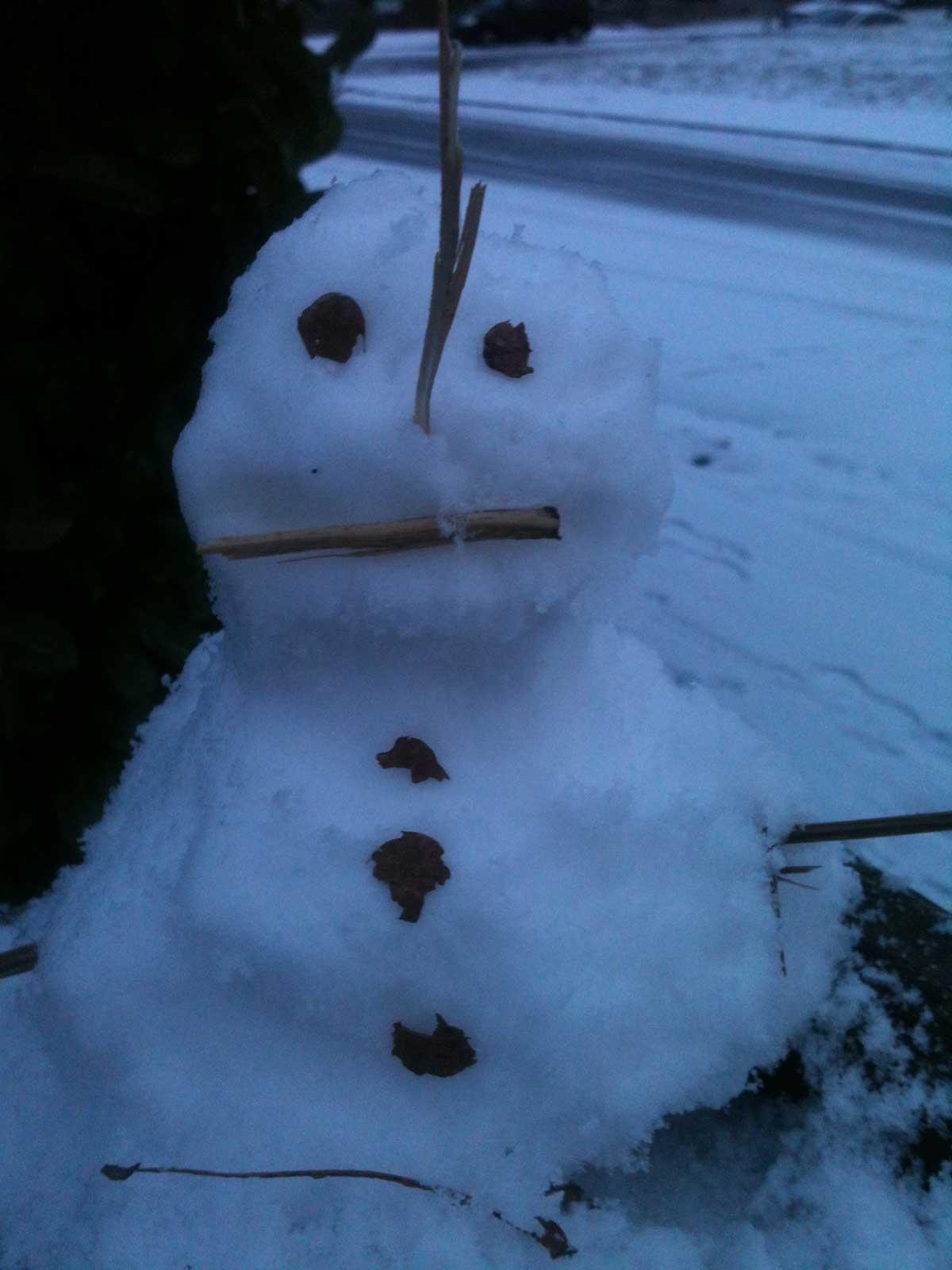 Maise's first snowman. Sent in by Donna Betteridge