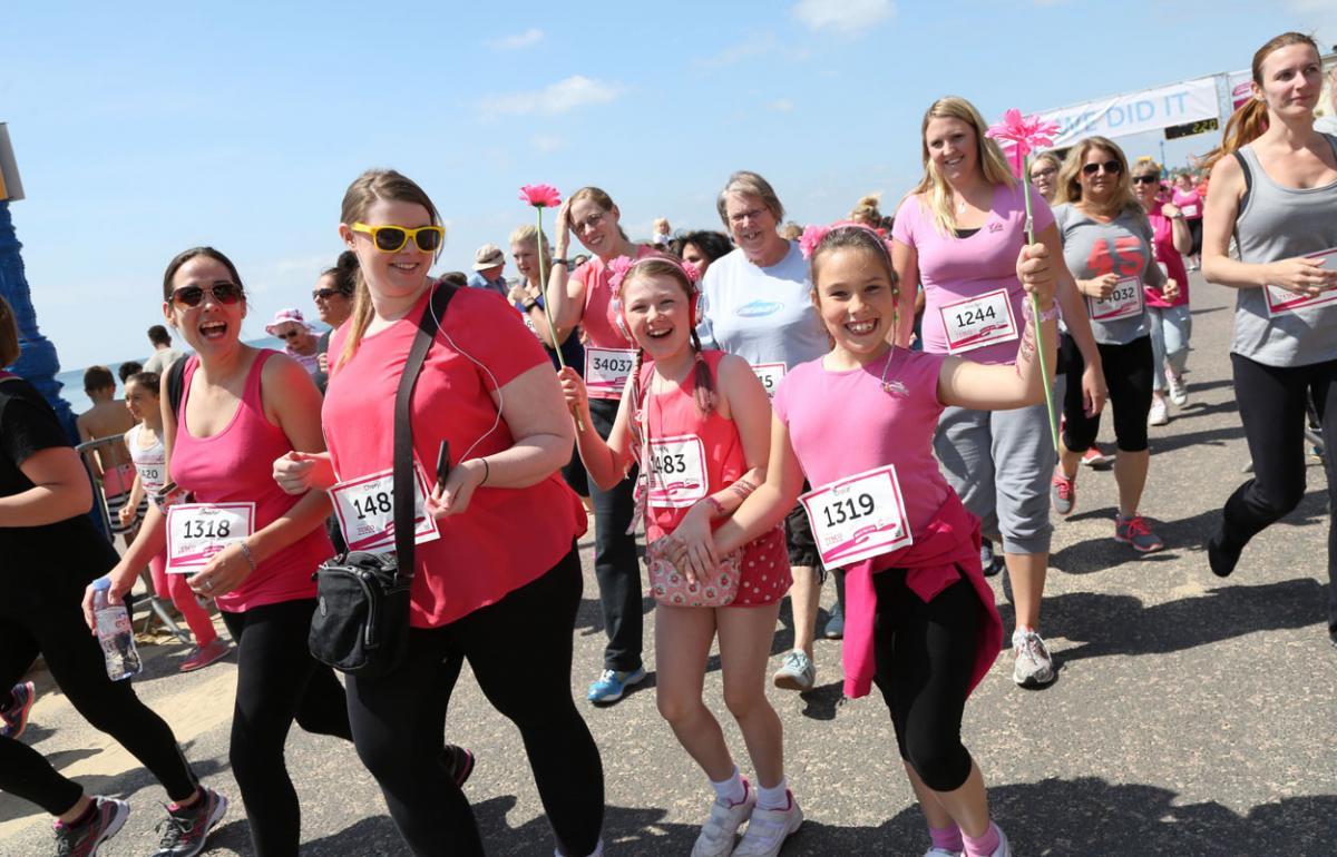 All the pictures from the 11.30am 5k race at Bournemouth Race For Life 2015