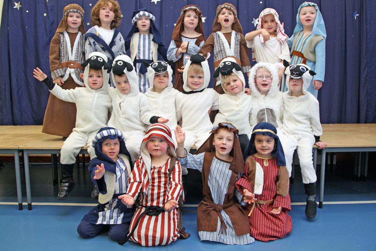 Pictures by Sally Adams Photography.  25% off nativity photo prints,  just add echosave25 at the checkout