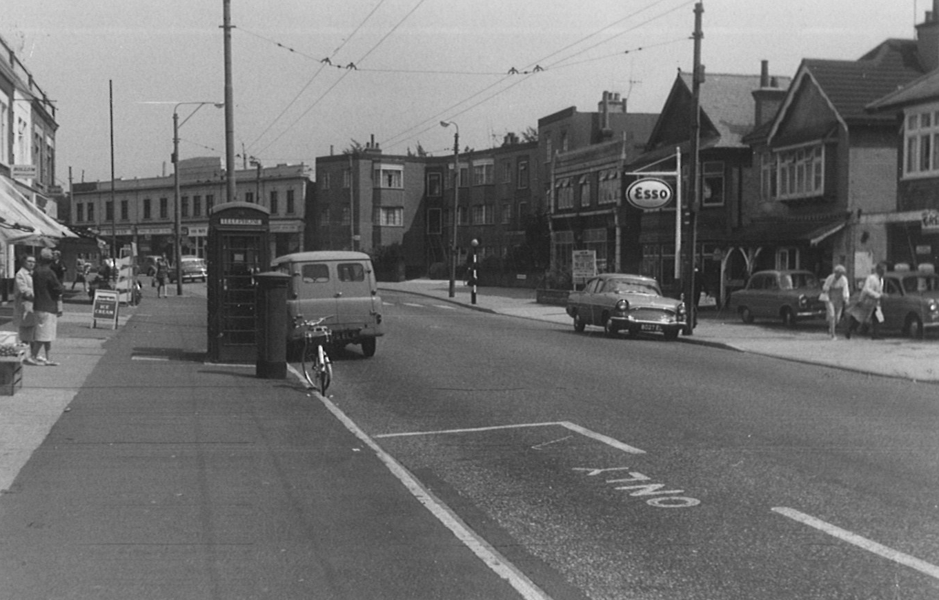Picture of the Day: Charminster Road, Bournemouth in the 1960s - Bournemouth Echo