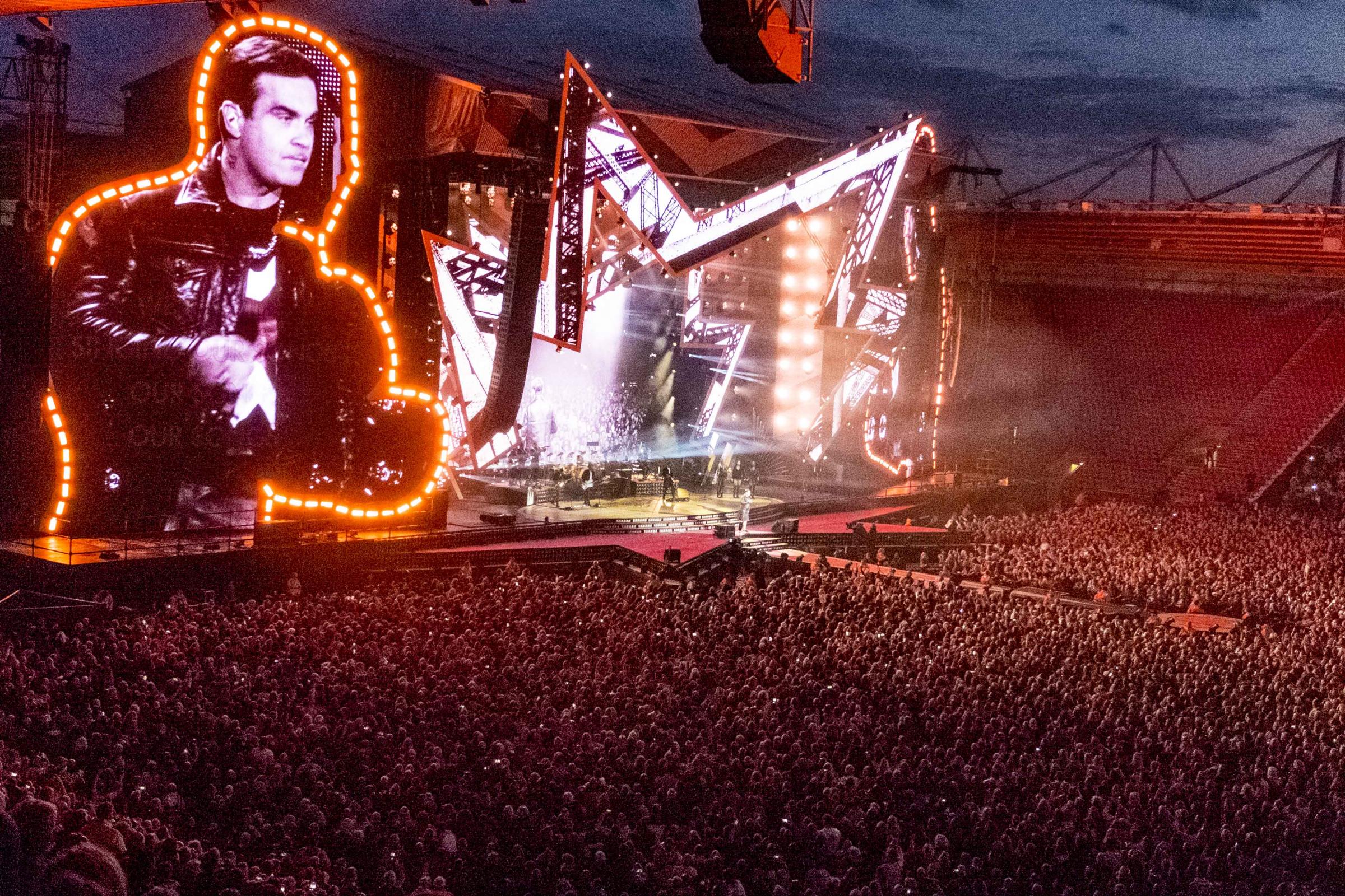 PICTURES: Robbie Williams entertains thousands at St Mary's Stadium - Bournemouth Echo