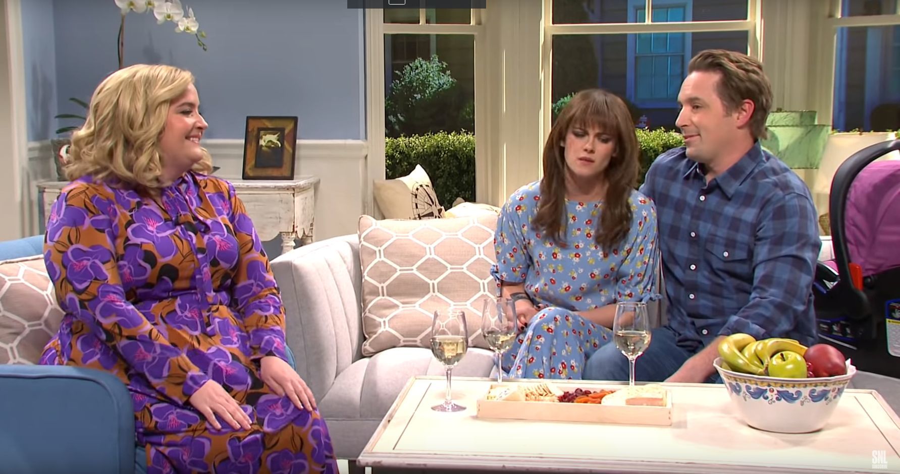 Aidy Bryant, Kristen Stewart and Beck Bennett in the Saturday Night Live sketch referencing Farrow & Ball