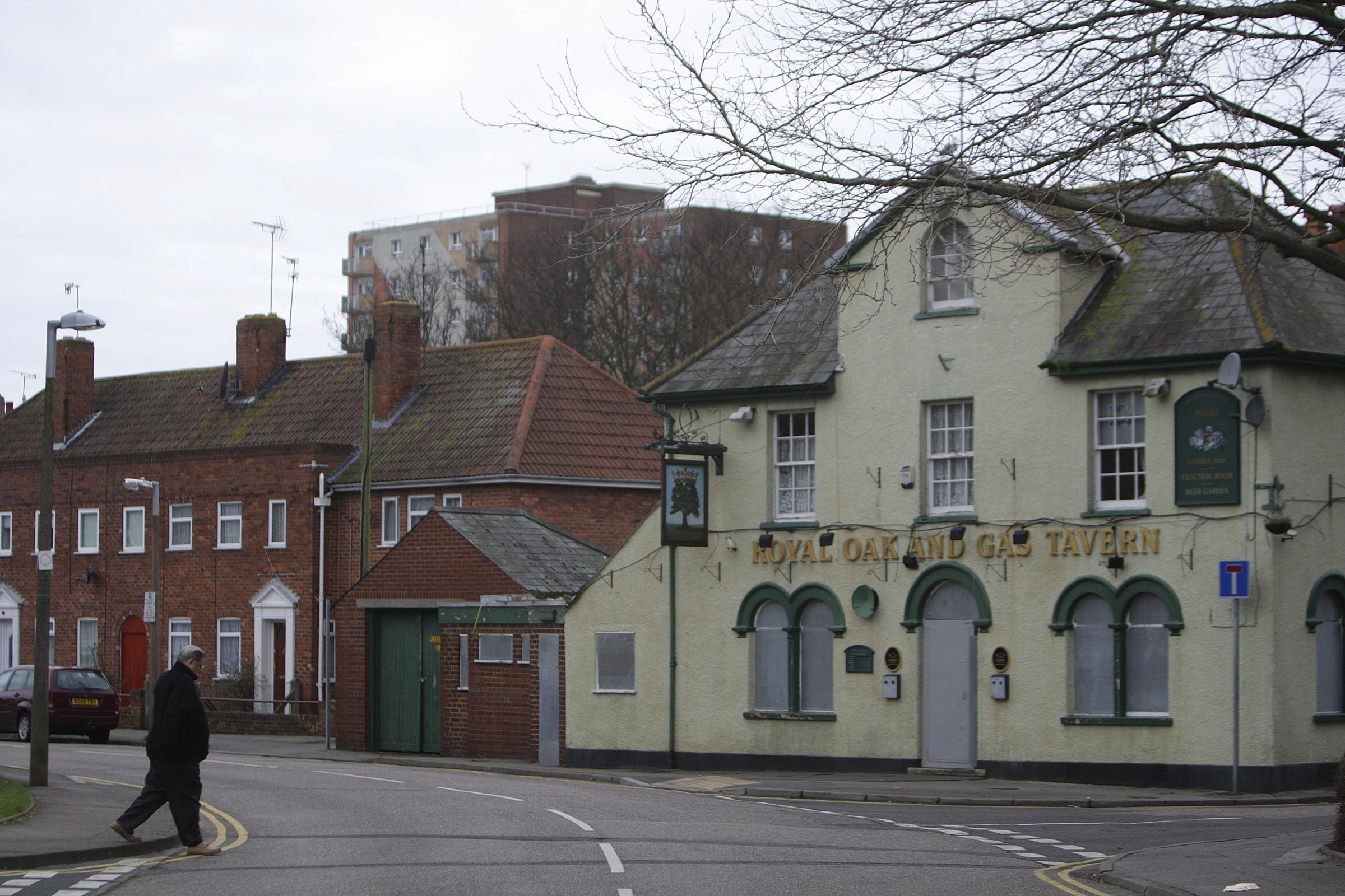 The Royal Oak and Gas Tavern in Skinner Street, Poole, 2010