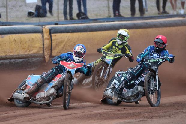 Danny King and Ben Cook led Pirates to a 5-1 in heat seven (Picture: Richard Crease)