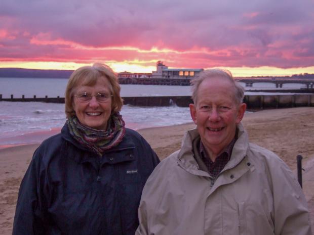 Bournemouth Echo: Dame Margaret and husband Professor Gordon Seward at Bournemouth beach 