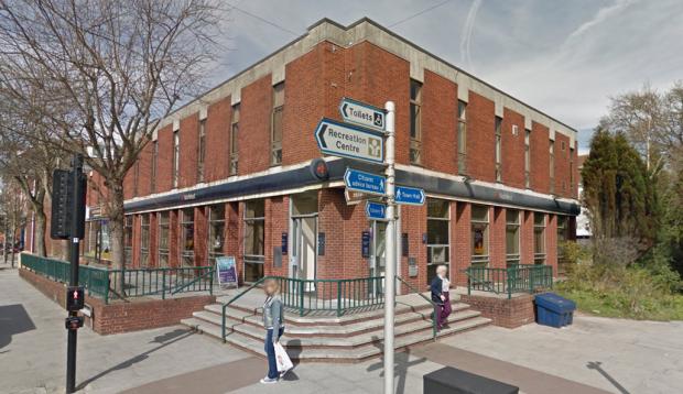 Bournemouth Echo: Former NatWest bank building on Station Road, New Milton. Picture: Google Maps