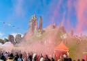 Colours cover castle as thousands celebrate Indian festival