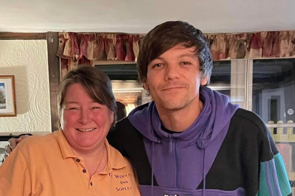 One Direction star Louis Tomlinson visits popular New Forest pub for dinner 