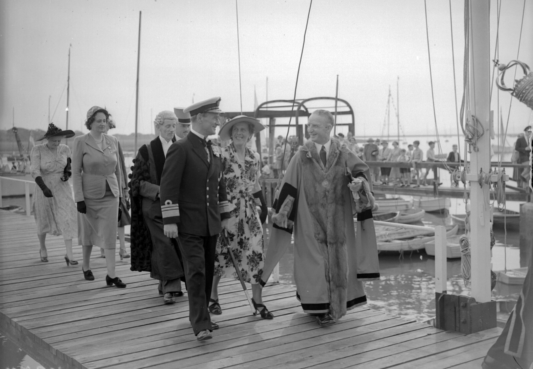 Lymington centenary celebrations. 7th August 1950. THE SOUTHERN DAILY ECHO ARCHIVES. Ref - 7877