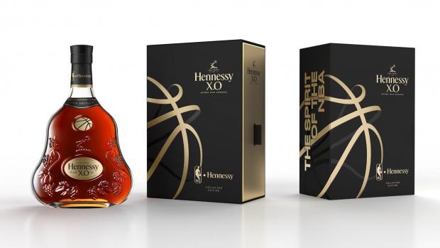 Bournemouth Echo : Hennessy XO Spirit of the NBA Collector's Edition.  Crédit photo : The Bottle Club