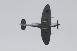 Battle of Britain Memorial Flight Spitfire -  Pic Rob Fleming