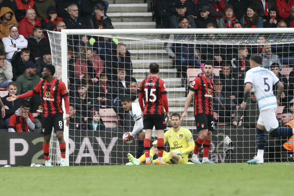 Premier League: AFC Bournemouth beaten at home by Chelsea