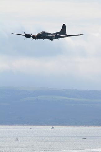 Pictures from the final day of the Bournemouth Air Festival 2011. B-17 Sally-B.