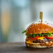 Best places to get a burger in Bournemouth according to Google Reviews (Canva)