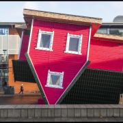 BNPS.co.uk (01202 558833)Pic: PhilYeomans/BNPSXmas Crackers - Britain's first Upside down house has opened in the seaside resort of Bournemouth.The surreal structure has sent heads spinning after opening to the public this weekend.The perspecti