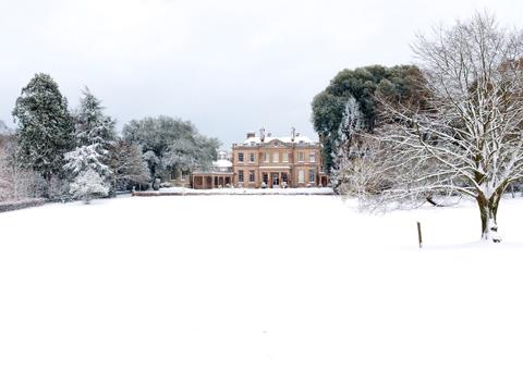 Fresh snow at Upton House, Poole. December
Picture by Graham Fry