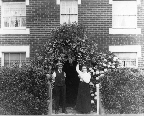 Mary Worley's grandparents outside their cottage in Rose Gardens, Moordown