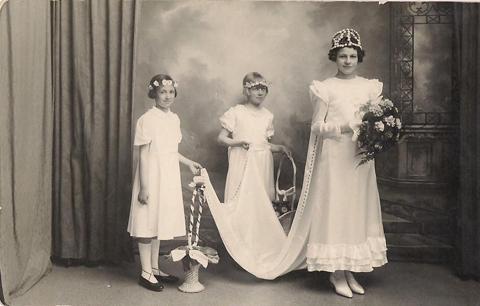 Heatherlands School May Queen 1935