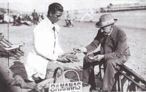 Walter Barrett of Poole was a fruit seller on Bournemouth beach, known as The Banana Man by regular holiday visitors.
