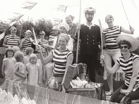 In 1979 Captain Birdseye float from Wareham  came first at the Wool 'Awake' Carnival .
