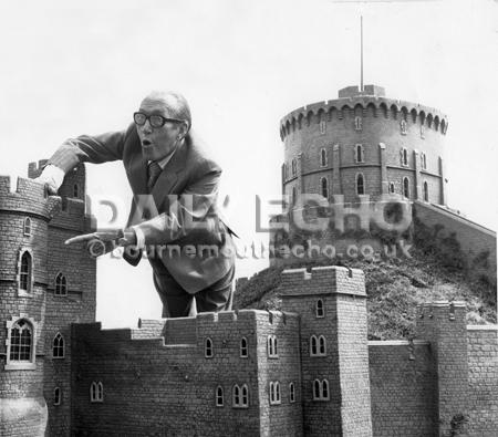 23 May 1976  Tucktonia opening.  Arthur Askey invades  Windsor castle.    