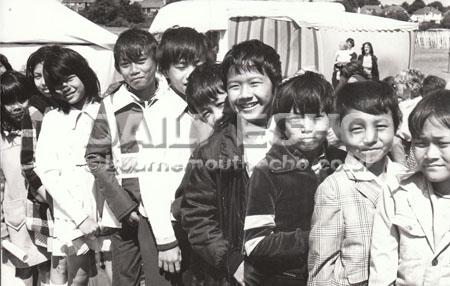 August 1979 Vietnamese refugee children from Sopley Camp visited the Bournemouth Fiesta and Leisure Show in King's Park. They sang English and Vietnamese songs.