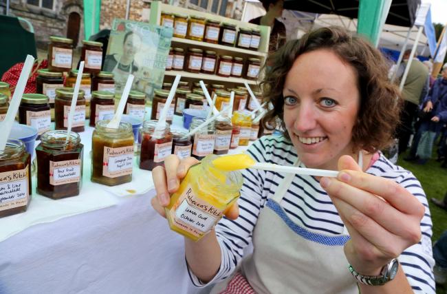 Thousands flock to new look Wimborne Food Festival to pick up tasty treats