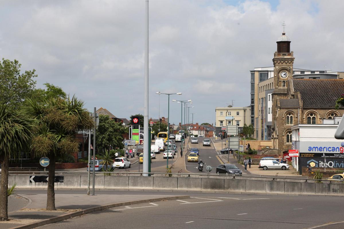 Looking along Holdenhurst Road across to East Cliff URC church in 2014
