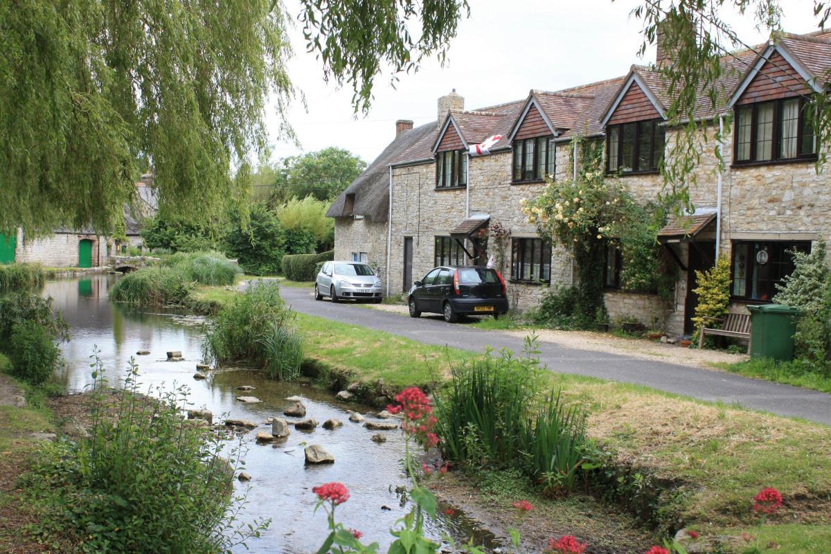 Cottages by the pond at Sutton Poyntz