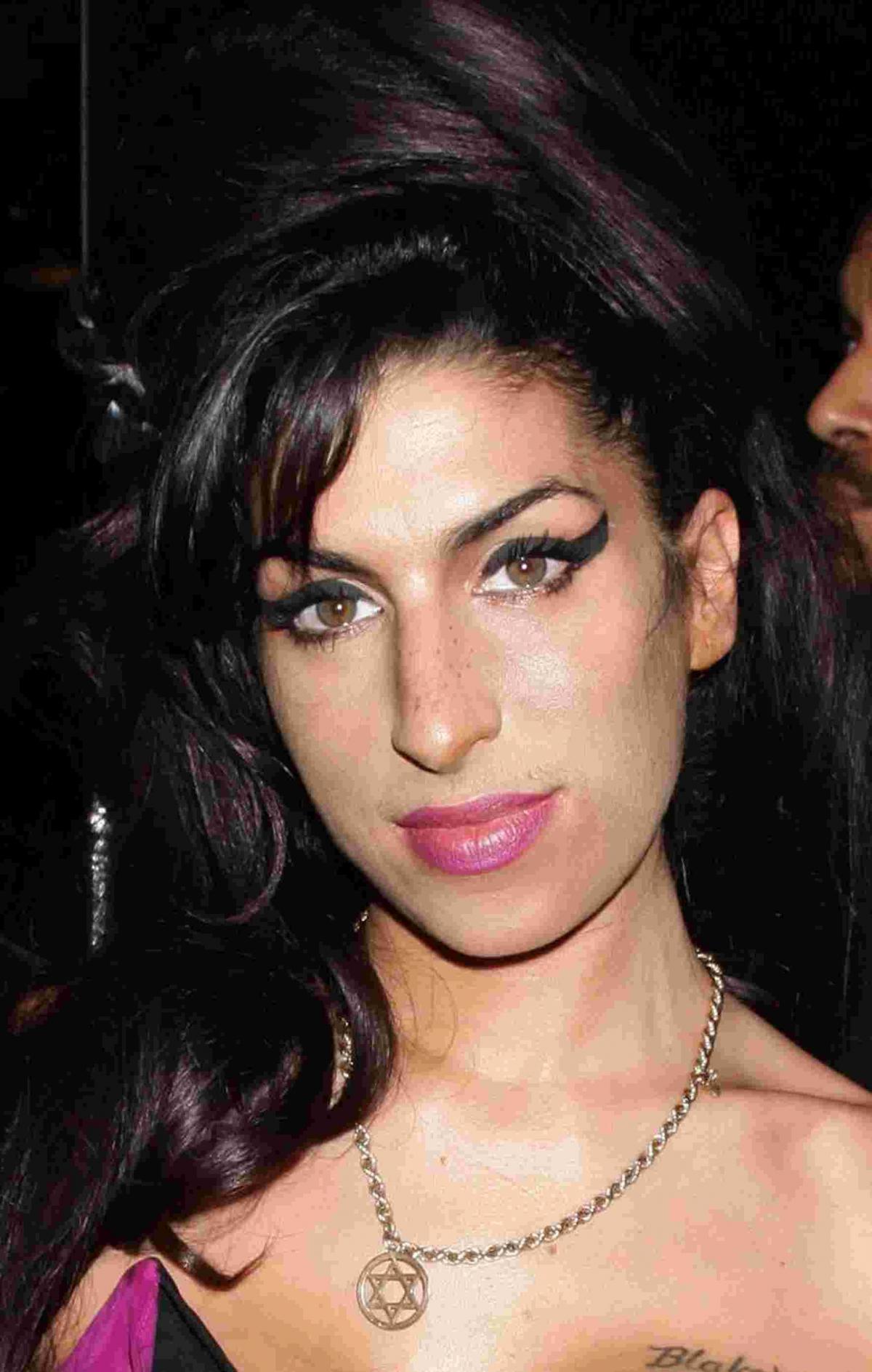 Amy Winehouse S Mum Helps Support Centre Celebrate 30th Anniversary Bournemouth Echo