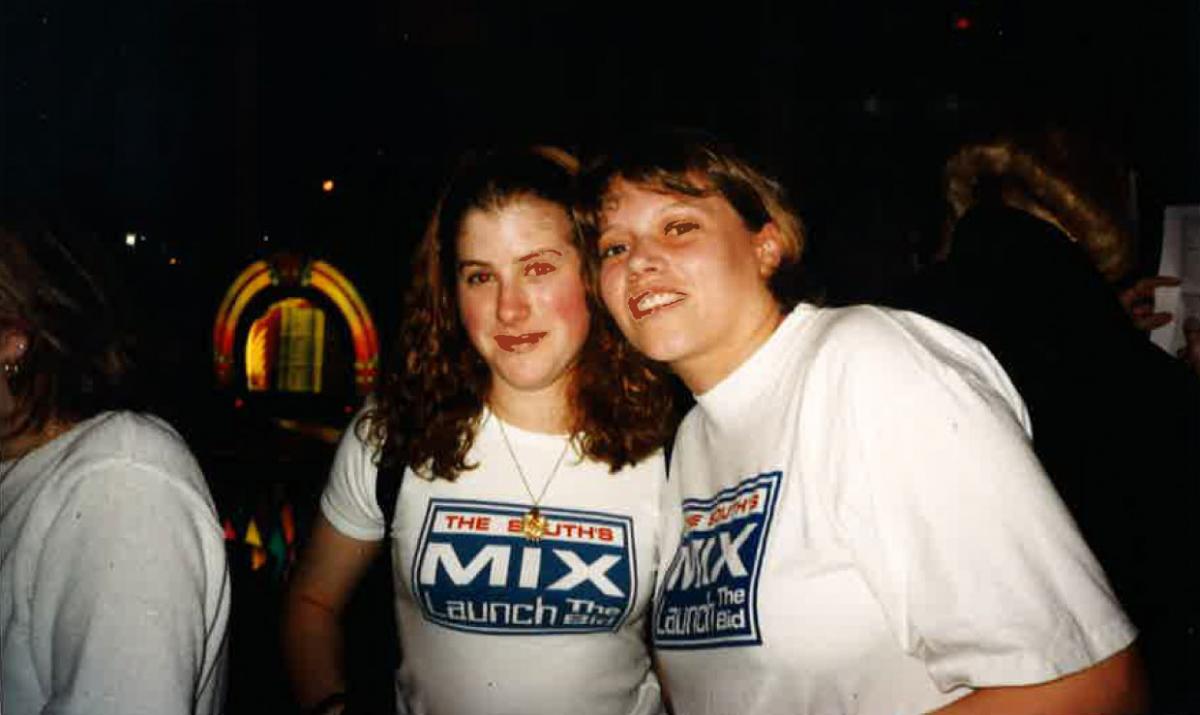 Colonnades, Mix 106.6 Nightlife Tour, 1998