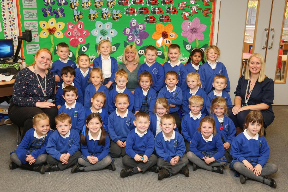 Reception children in Pine class at Oakhurst Community First & Nursery School with TA's Jane Habgood, Becky Griffin and Aimee Mitchell.