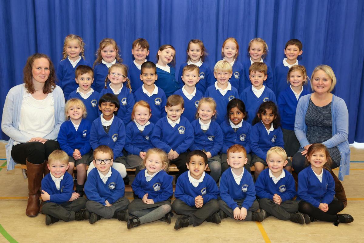 Reception children in Bumblebees class at Longfleet Primary school with teacher Emma Ramshaw and TA Penny Hillier