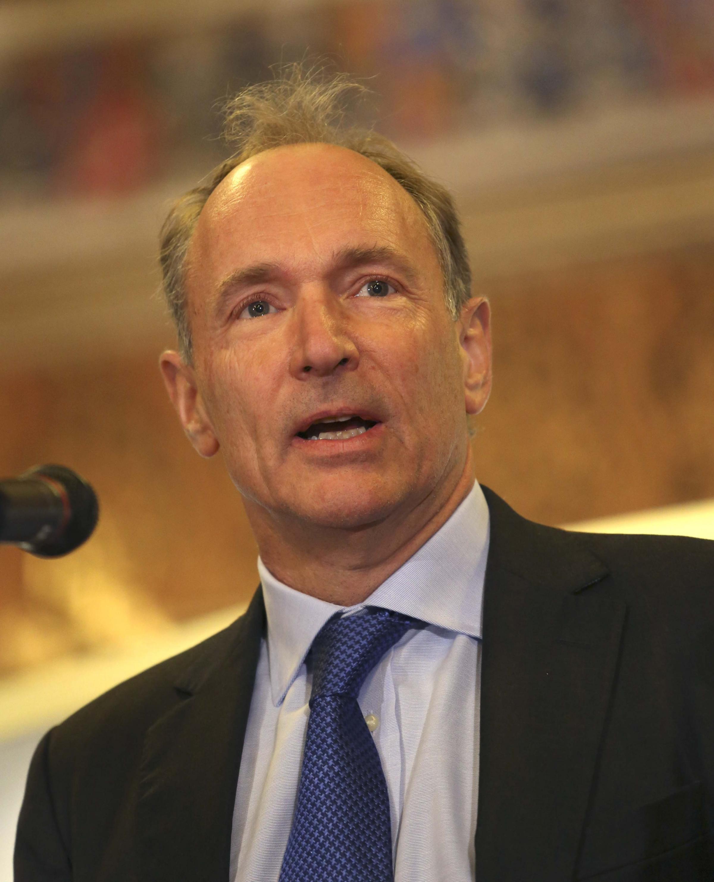 Sir Tim Berners Lee Not Entirely Happy With The Way The Internet Is Going Bournemouth Echo